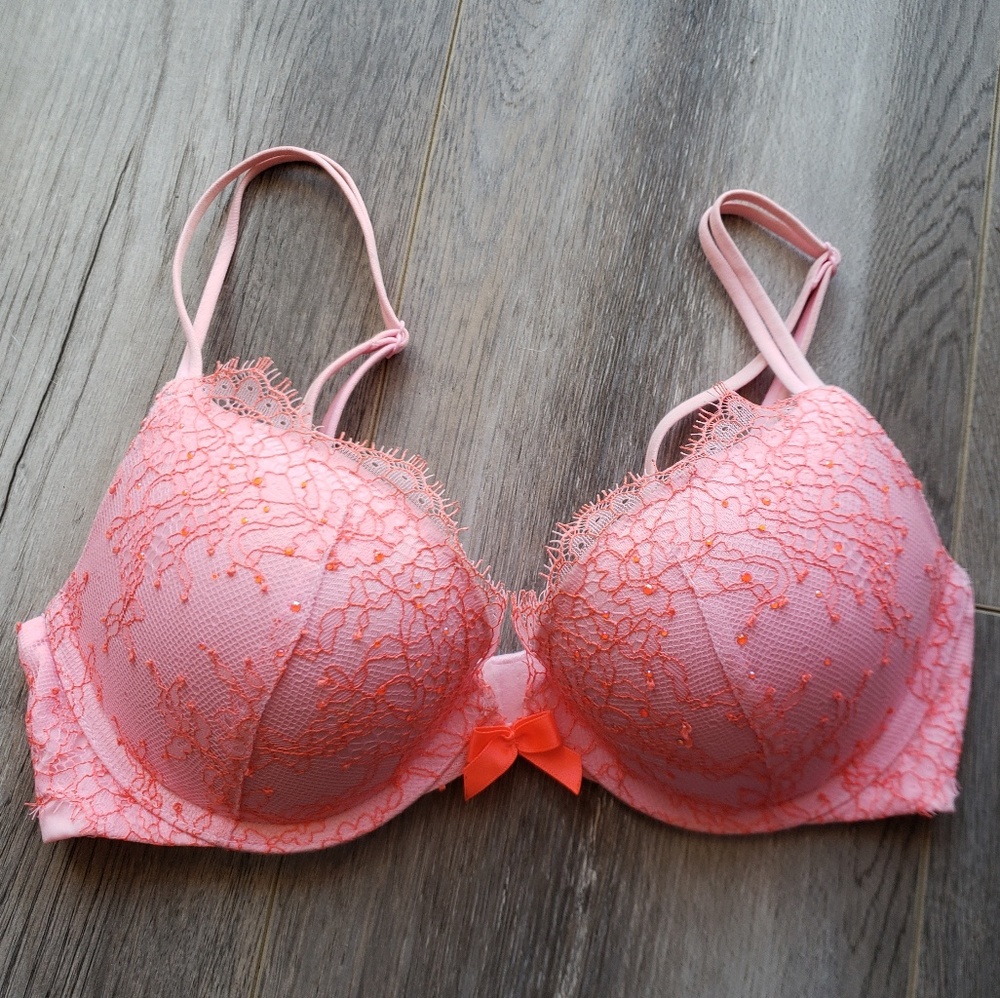 Victoria's Secret Very Sexy Lace Push Up Bra